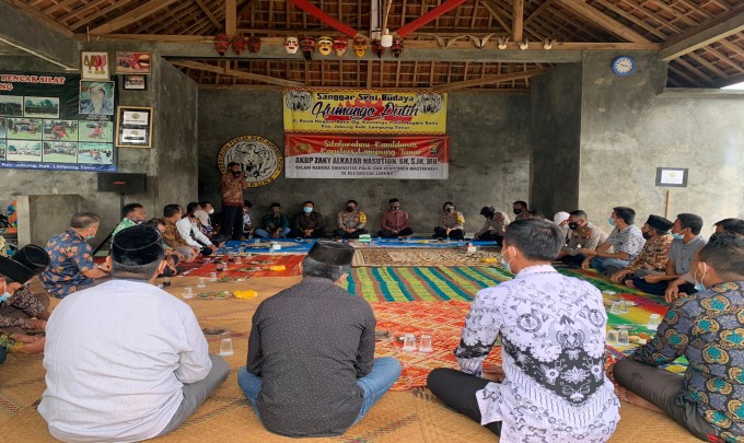 https://polreslampungtimur.com/upload/berita/2297c4ddd706819399fa1d36d2c6d9fc.jpg