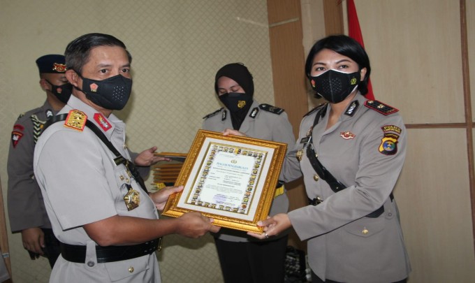 https://polreslampungtimur.com/upload/berita/61979841c14000e0a469acecc49f3acc.jpg